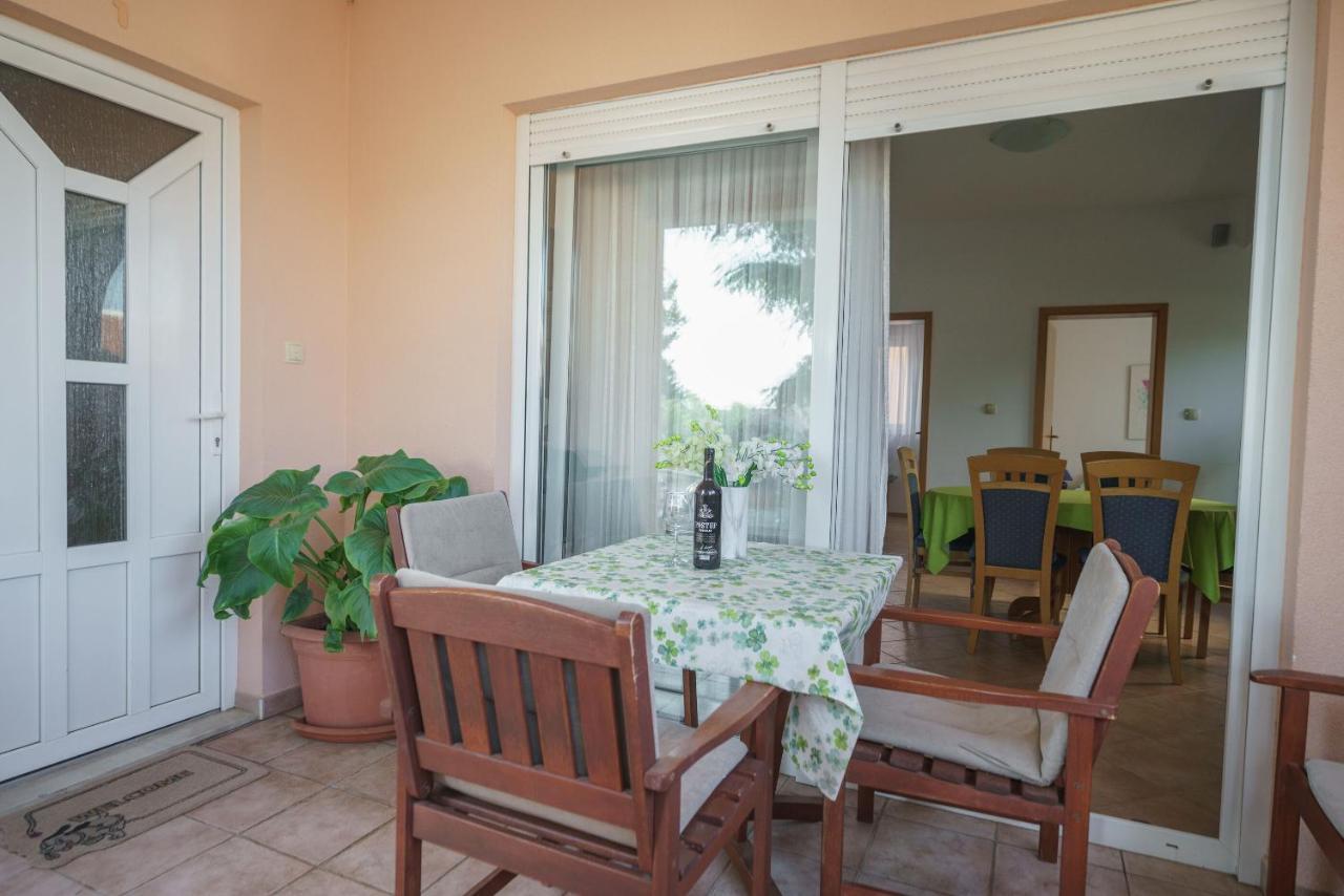 Apartmani Nedoklan Srima Exteriér fotografie