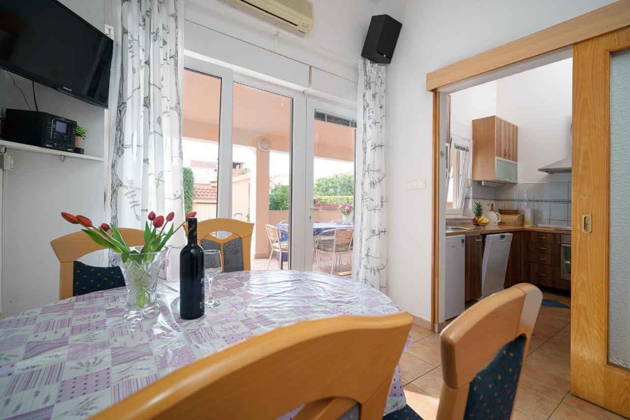 Apartmani Nedoklan Srima Exteriér fotografie